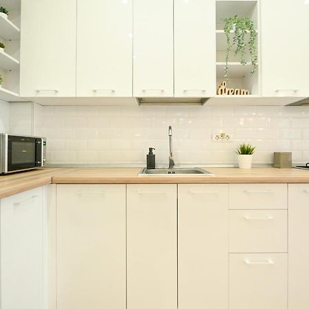 Splendid 2Br Apartment With Breathtaking Views Of Casa Poporului بوخارست المظهر الخارجي الصورة